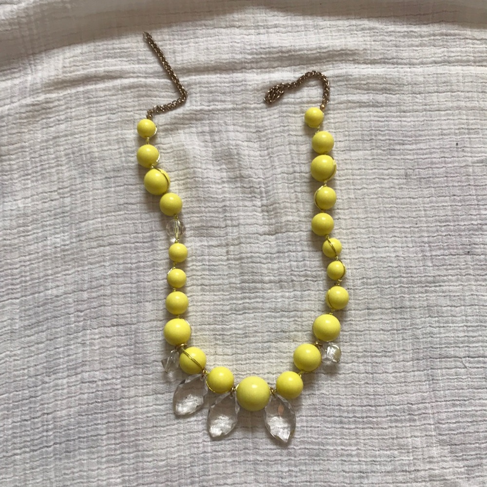 Yellow jewel necklace